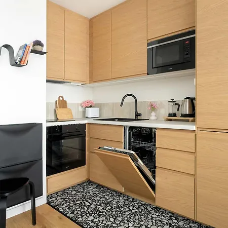 Apartment Komfortowy W Poznaniu Parking & Klimatyzacja By Renters