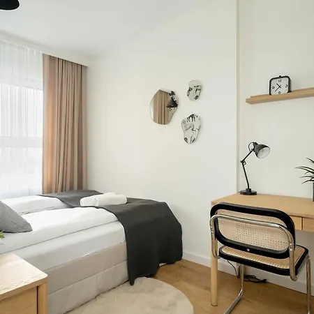 Apartment Komfortowy W Poznaniu Parking & Klimatyzacja By Renters Poznan
